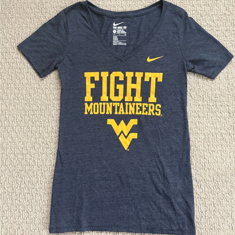 Women’s West Virginia Mountaineers Nike Graphic v-neck Tee